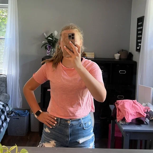 Pink tee - Picture 2 of 3